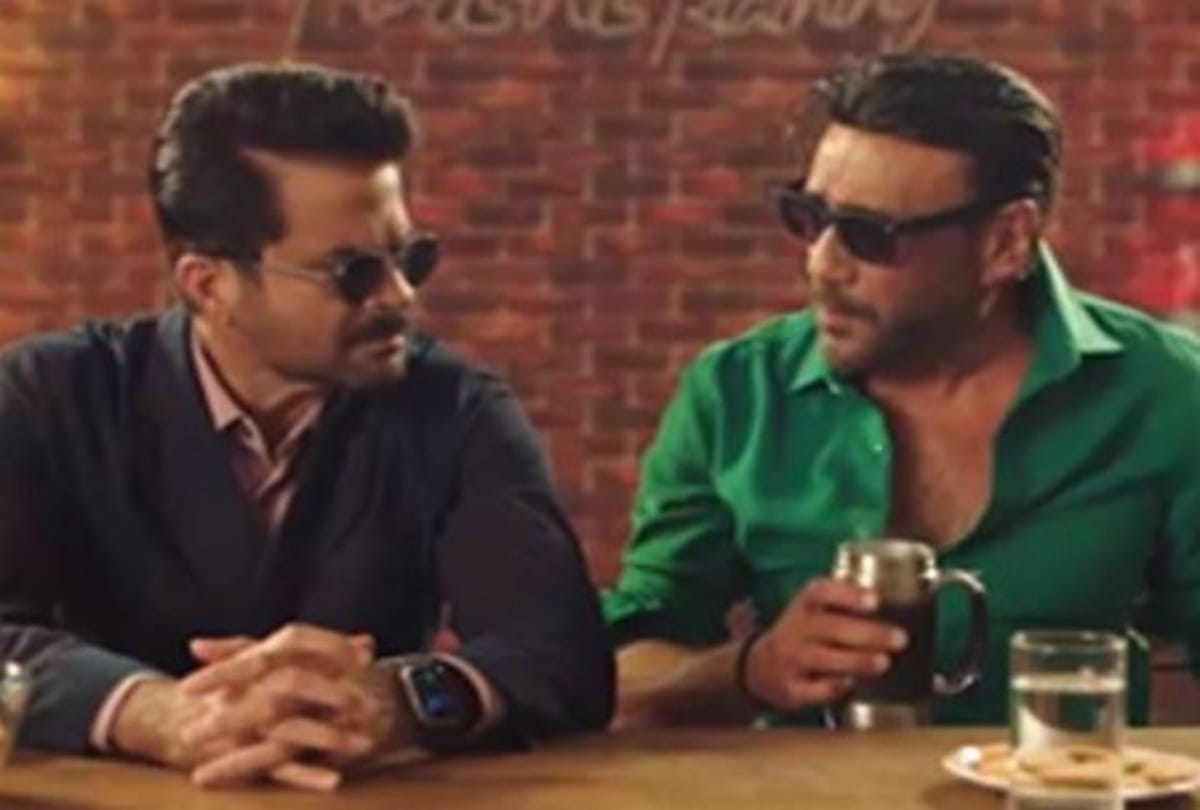 Jackie Shroff 's mother used to sell bangles and saris to pay school fees actor stayed in chawl for 33 years