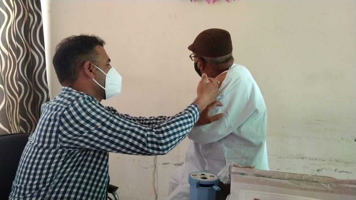 Two patients died in hospital and one at home, 128 new infected found