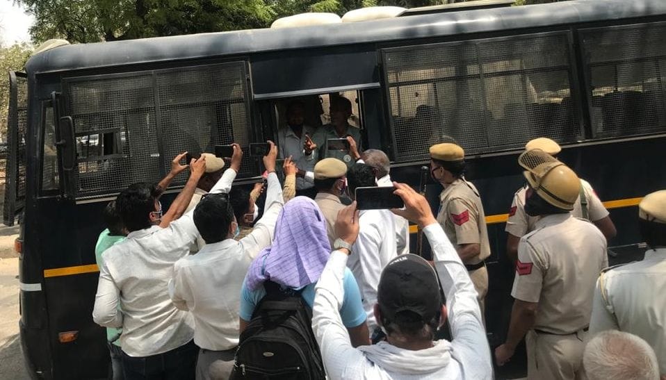 deputy cm program, farmers on spot, farmers arrest
