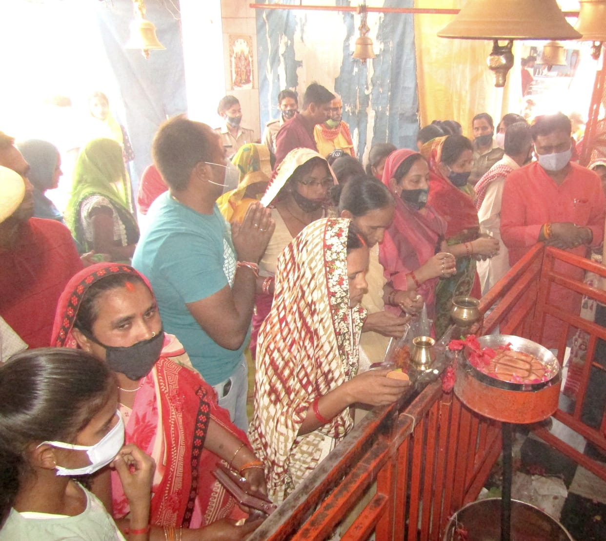 Mother Brahmacharini worshiped with chant