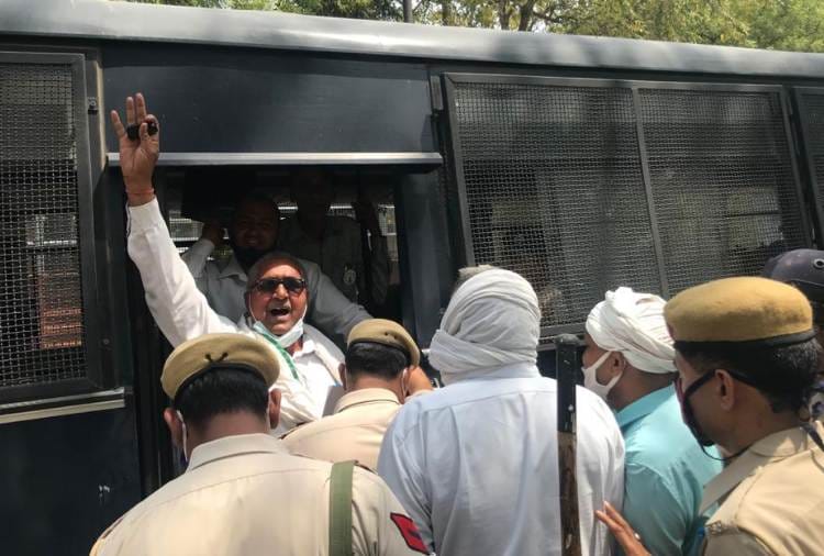 Police detained farmers before Deputy CM Dushyant Chautala reached Rewari