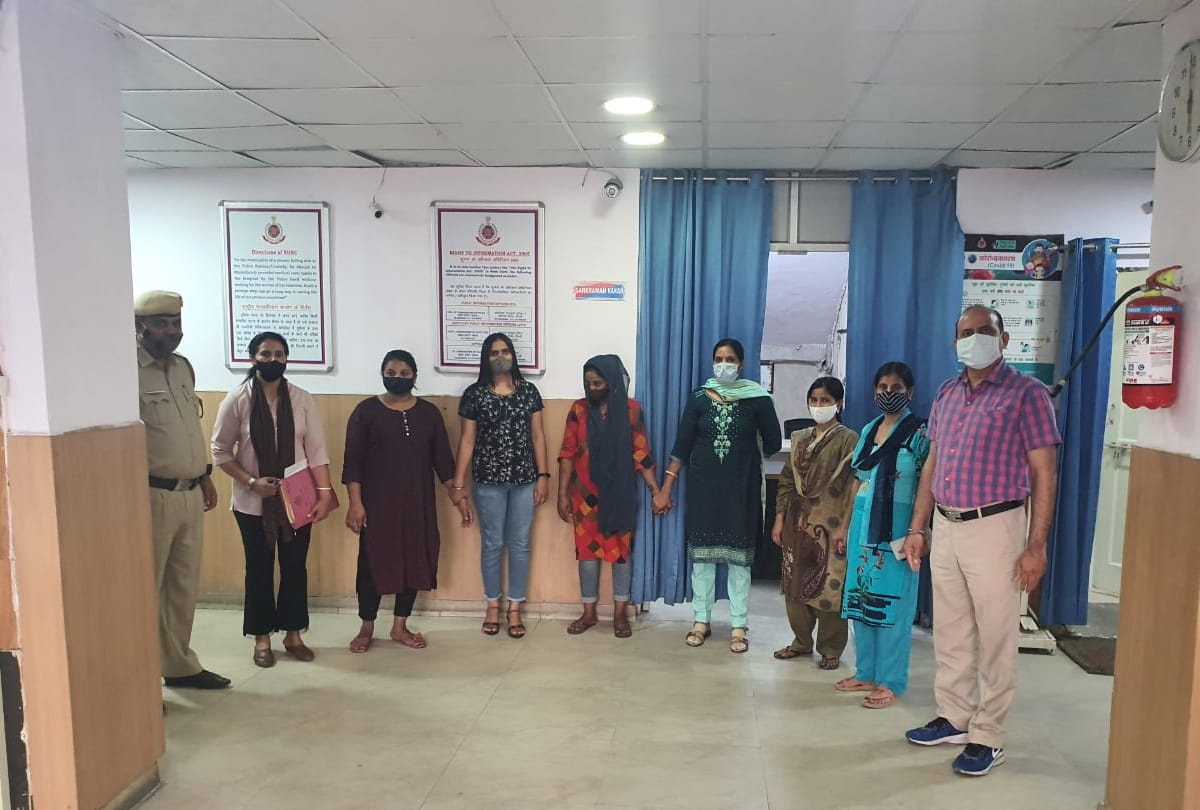 Delhi woman extortion gang arrested honeytraps in name of sexual assault read full story