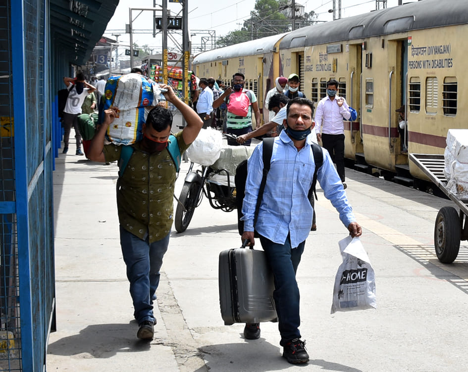 Fear of lock down, migrant workers returning again