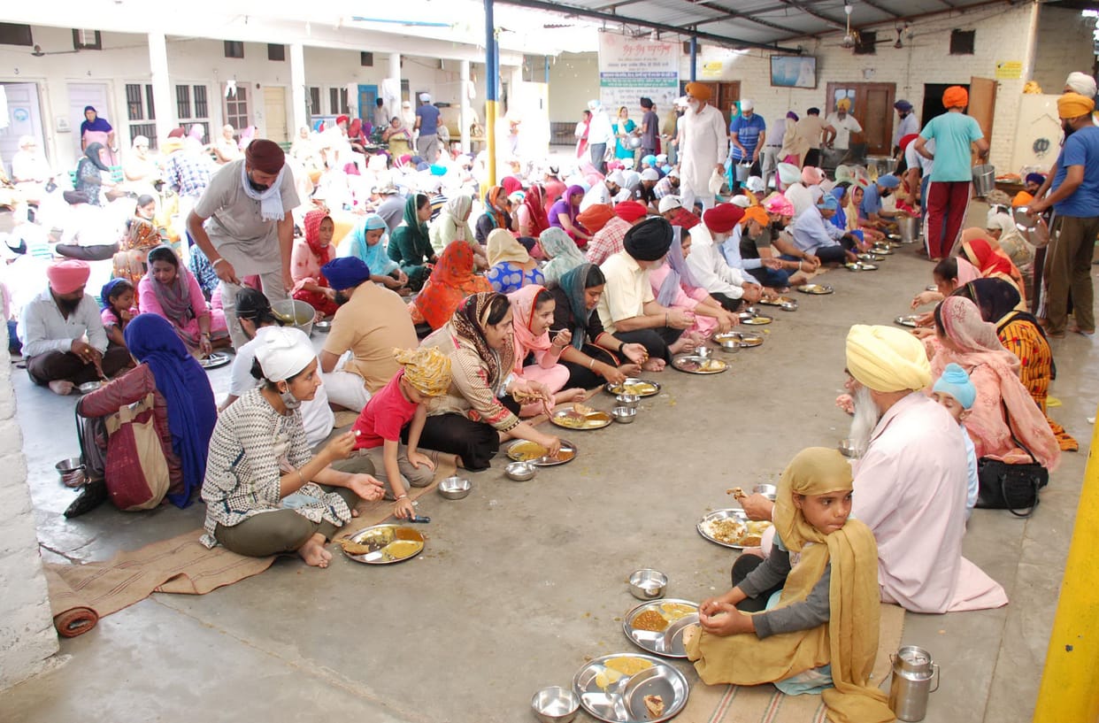 Inauguration of Chaitra Navratri, Sangat on the foundation day of Khalsa Panth bowed in gurdwaras