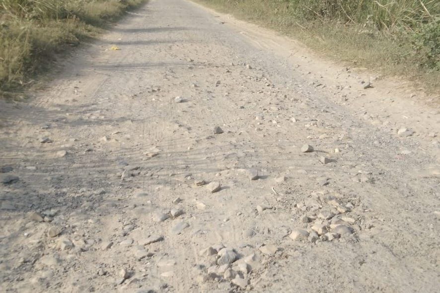 Contact route from highway to Gadicaika is bad
