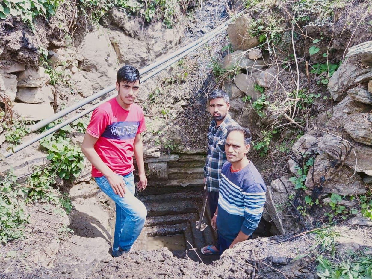 youngster clean natural water resource in dim panchyat