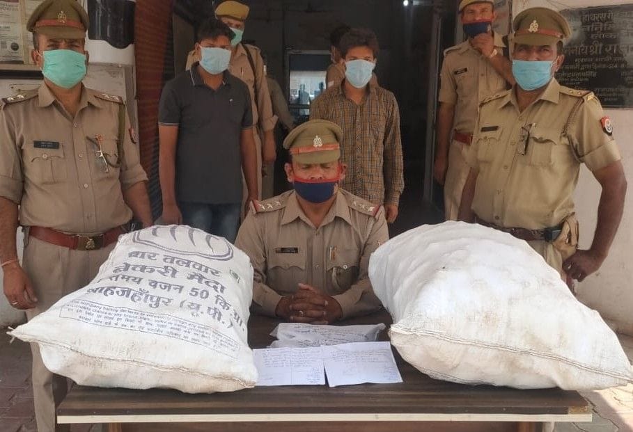 Hathras: Police arrested eight people with alcohol being taken for consumption in Panchayat elections