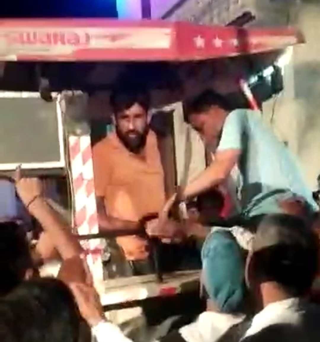 Youth created a ruckus by waving a sword at a ceremony organized to commemorate Ambedkar Jayanti