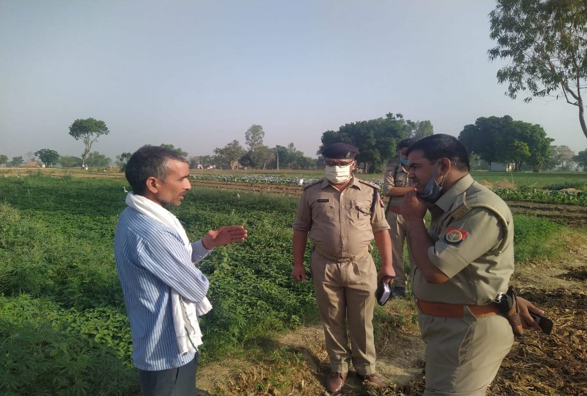 daughter in law killed father in law with help of brother and dead body hanged in tree in sonebhadra