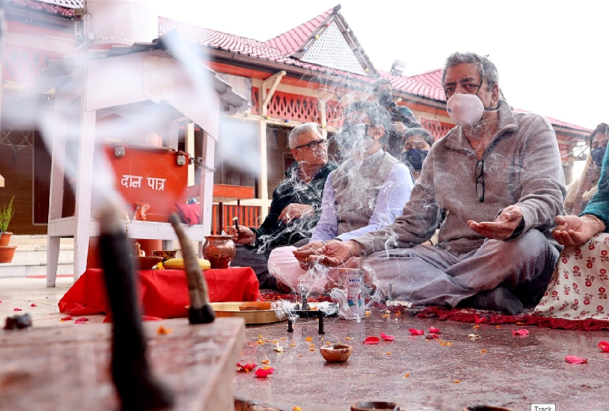 jammu and kashmir Kashmiri Pandits performed puja at Sheetal Nath Temple in Kral Khud Srinagar on Navreh Local Muslims also participated in celebrations