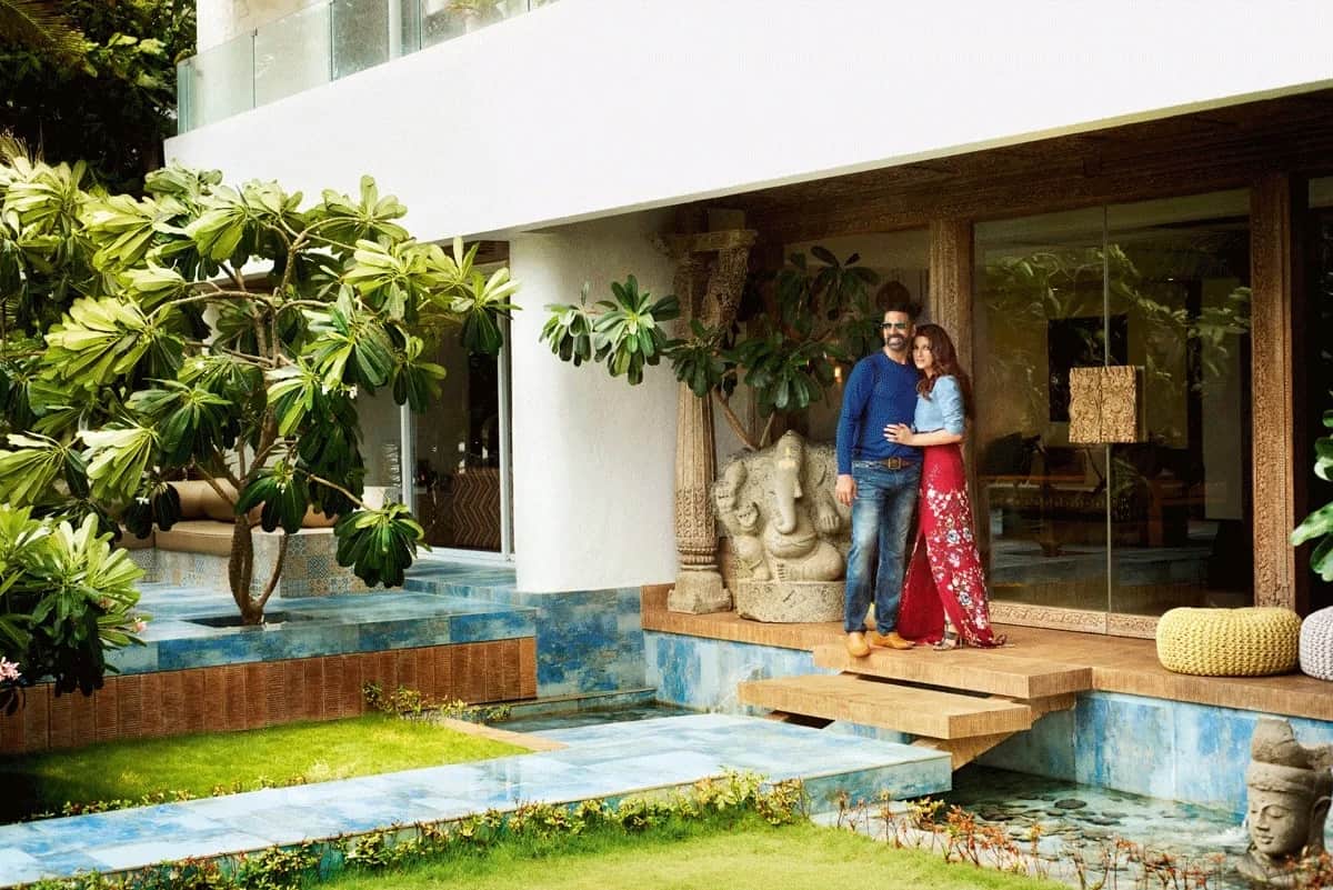 Akshay Kumar Twinkle Khanna Sea facing House inside Pictures
