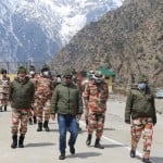 केंद्रीय खेल राज्य मंत्री किरेन रिजिजू नेलांग वैली पहुंचे
