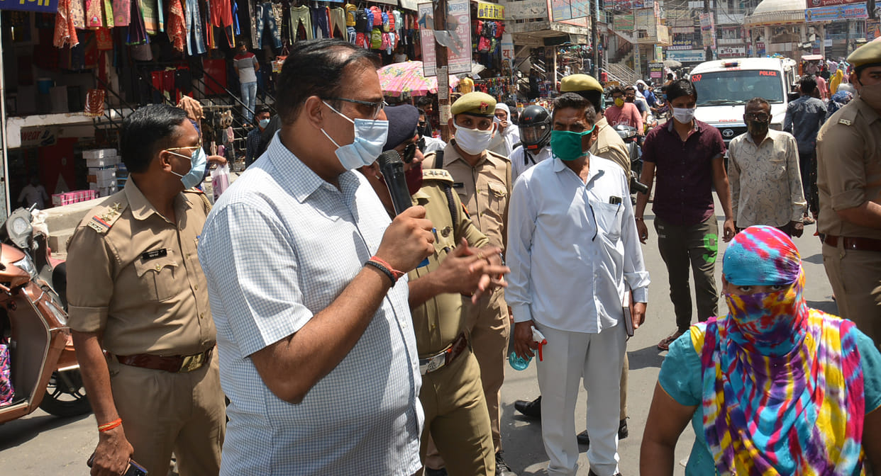 Mask checking campaign started on Bhagat Singh Road