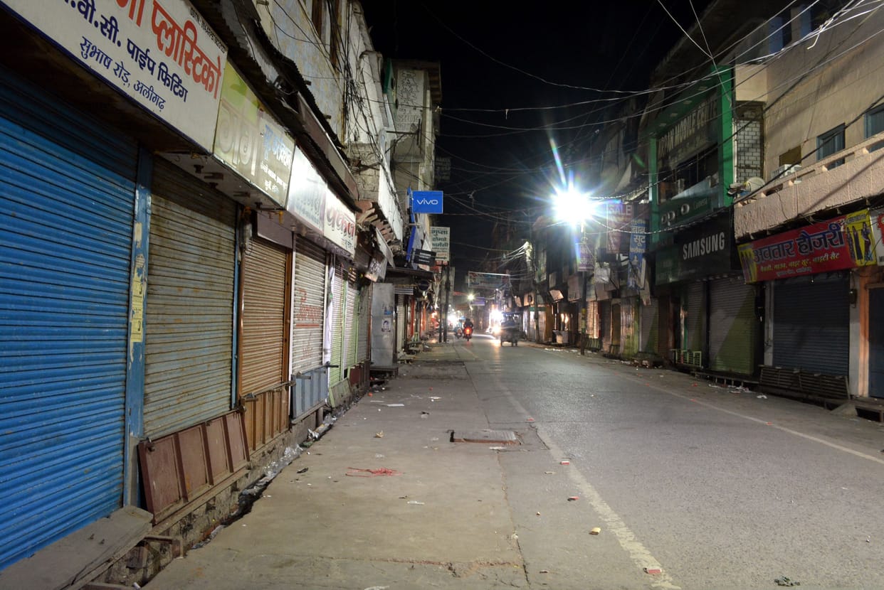 Night Curfew in aligarh
