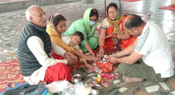 Navratri: Declining number of devotees in temples due to corona