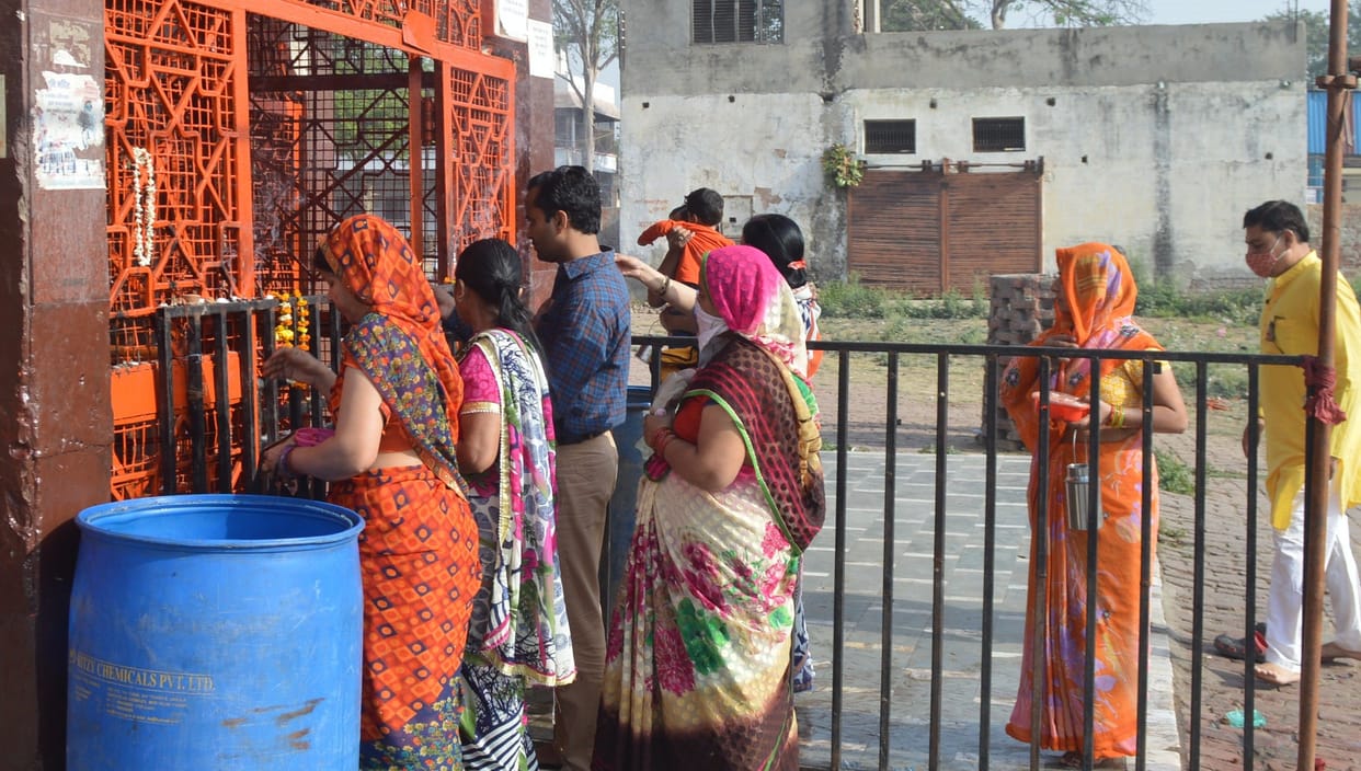 Hathras: Worship of Goddess Brahmacharini on second day of Navratri