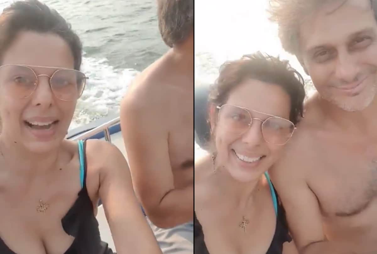 Pooja Bedi Enjoy Holidays With Fiancé Maneck Contractor In Goa Says Life Is Not Meant To Be Lived In Fear