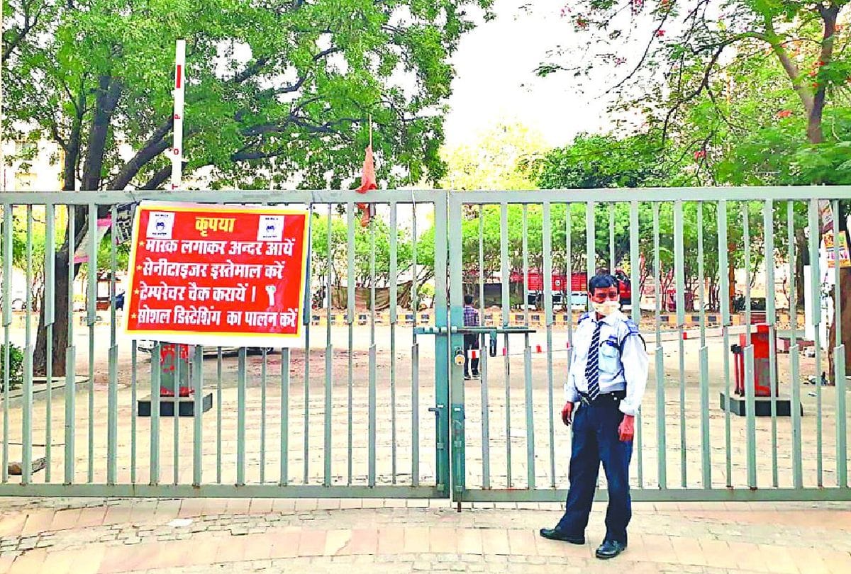 coronavirus news: entry not allowed in agra colony without masks