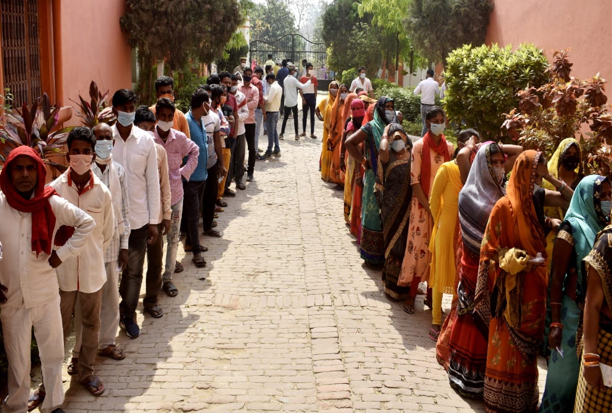 up panchayat chunav 2021 Young to elderly voters happy after voting