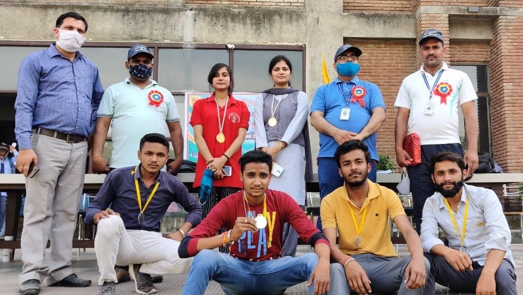 Aditya, Yusra won gold medals in badminton