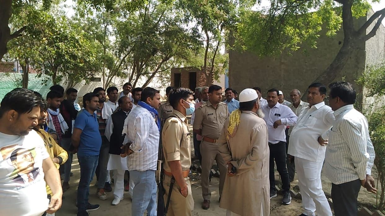 Hathras: Stress due to damaged Ambedkar statue in Sasni