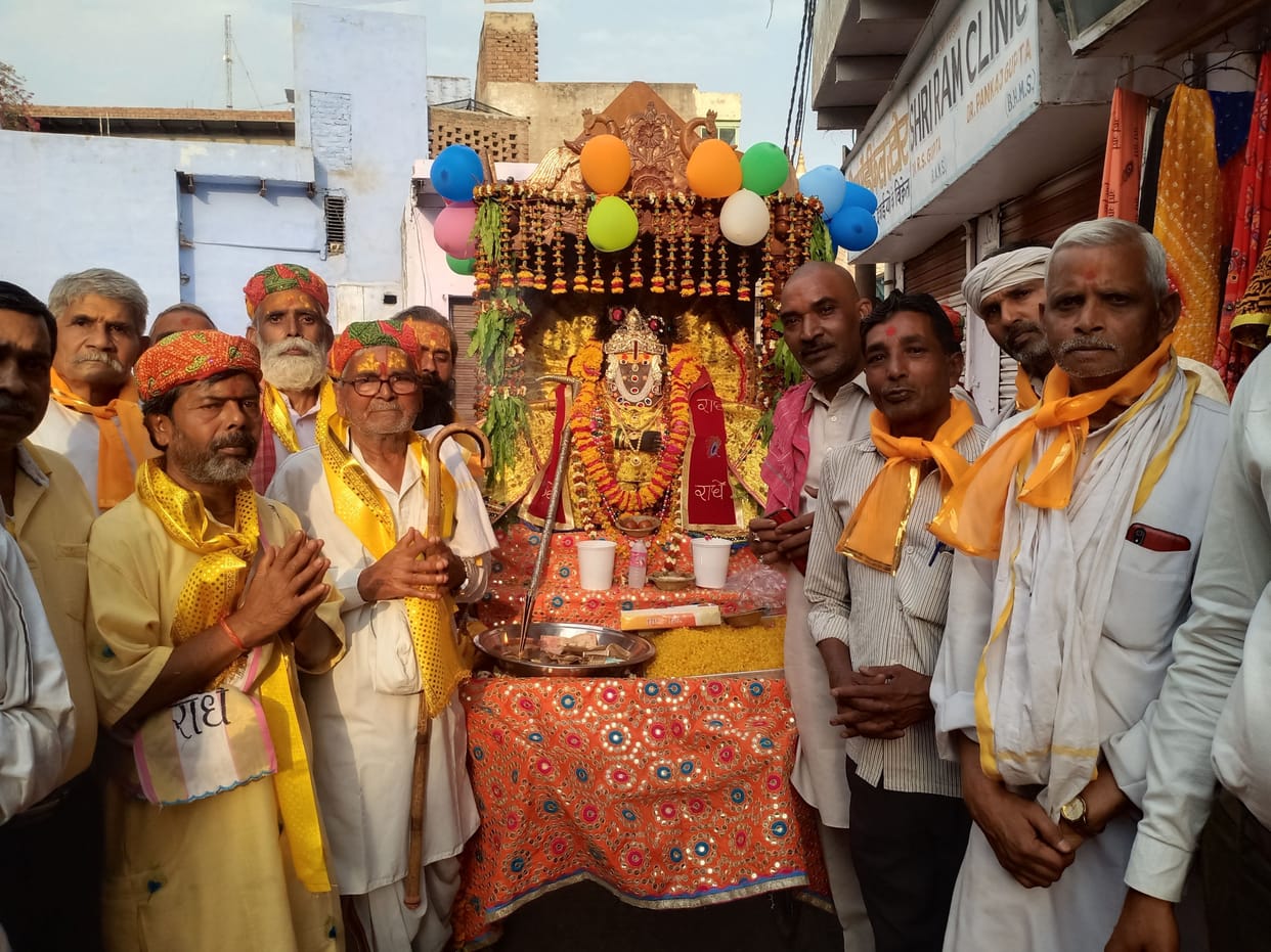 Mathura: Giriraj Prabhu's Dula pulled out in Shreeji's city