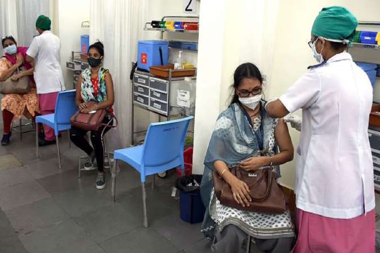 covid-19 Recovery Rate currently at 98.15 percent highest since March 2020, last 24 hours india record 14,623 cases 