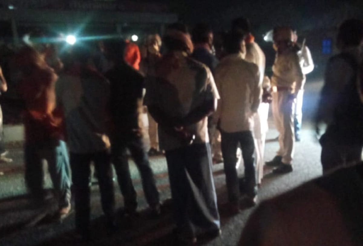 Attacked on Village head candidate and kidnapped in mau