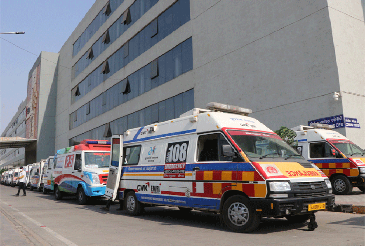 asia largest civil hospital has seen long queue of 70 ambulance outside as no availability space in hospitals