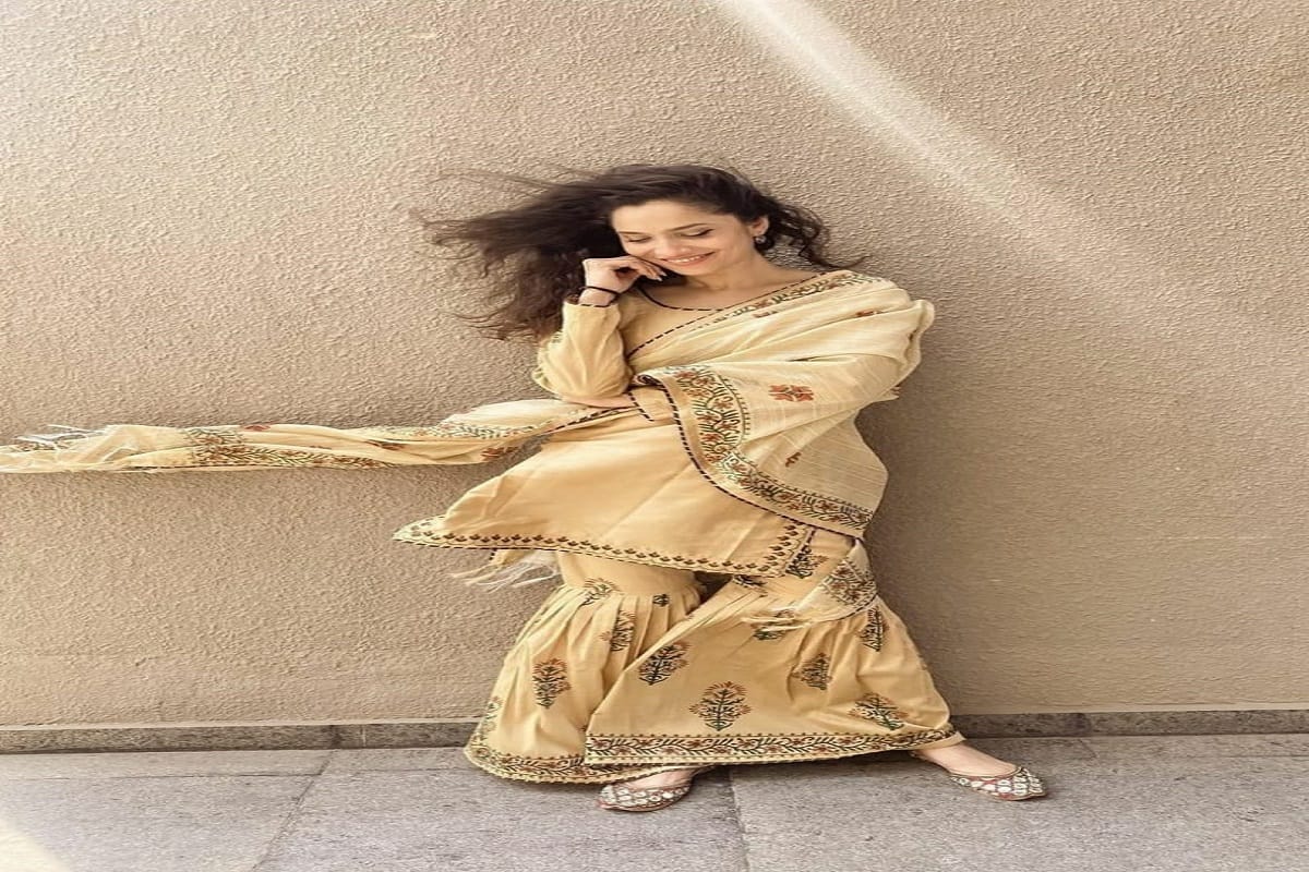 ankita lokhandes summer traditional look in hindi