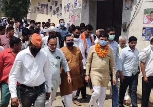 Rules are being broken in election campaign, administration unaware