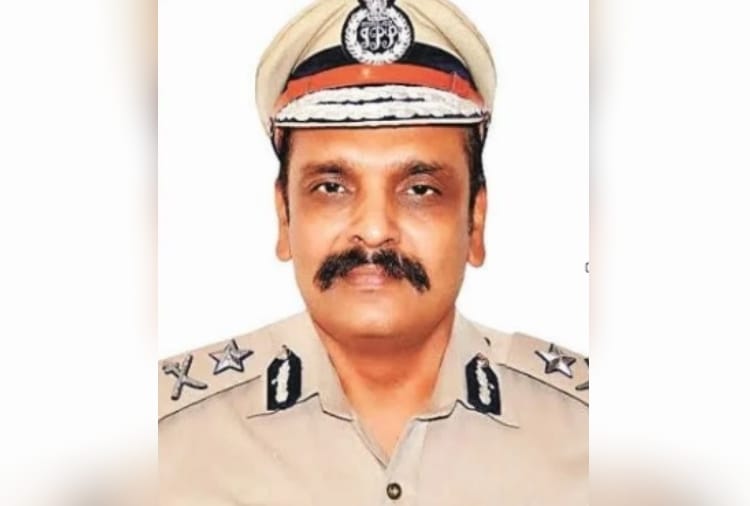 Punjab SIT Chief Kunwar Vijay Partap Singh is adamant on his Resignation