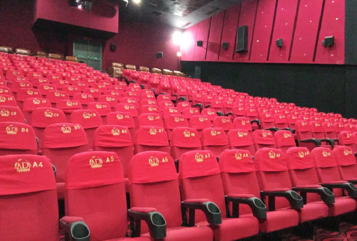 Corona effect Audiences created distance from movie theater