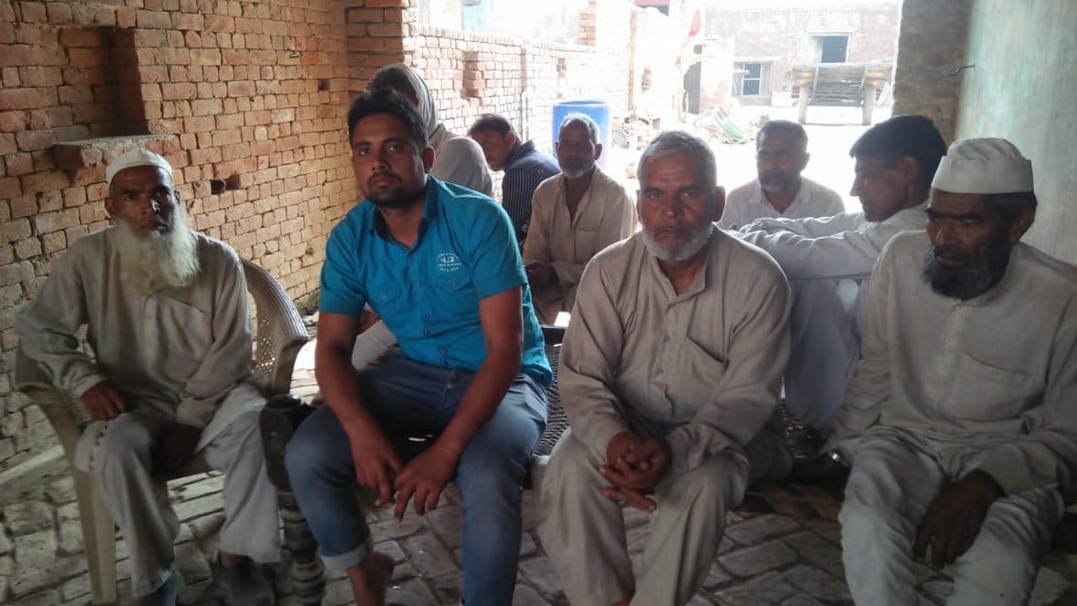 Dharmendra Kirathal's henchmen ran with arms behind farmers who went to work in the field