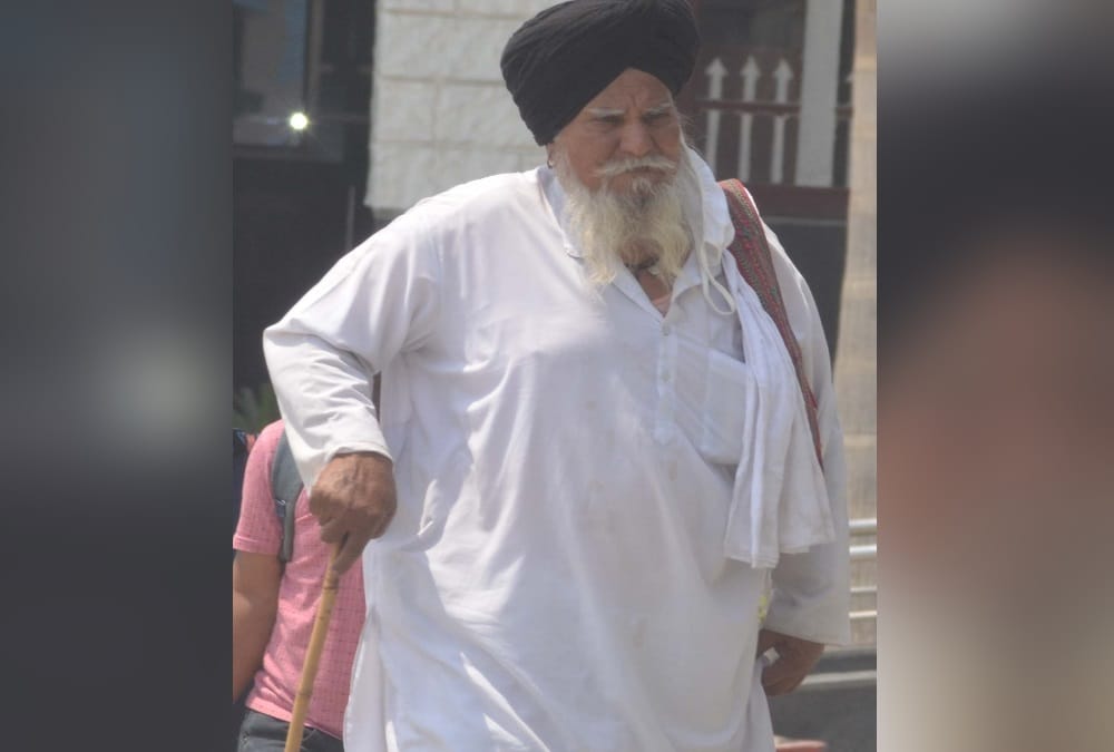 Kumbh Mela 2021: Covid 19 Rules Broke on Haridwar Railway Station Photos
