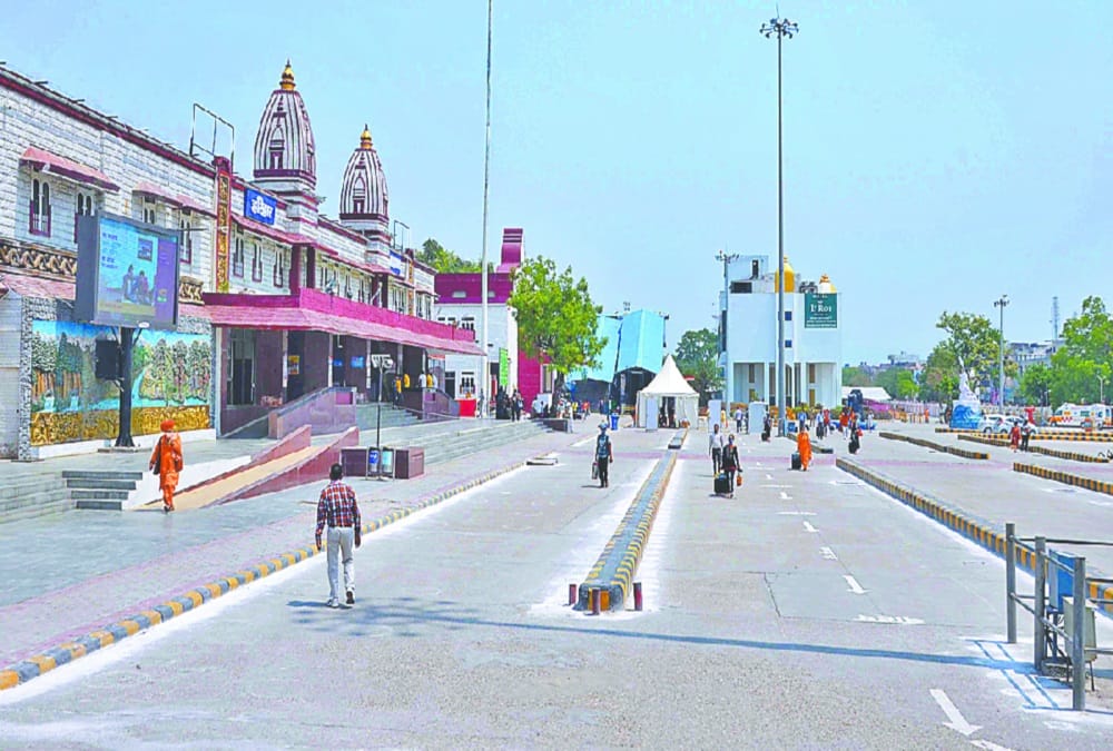Kumbh Mela 2021: Markets and hotel Empty after Shahi Snan photos