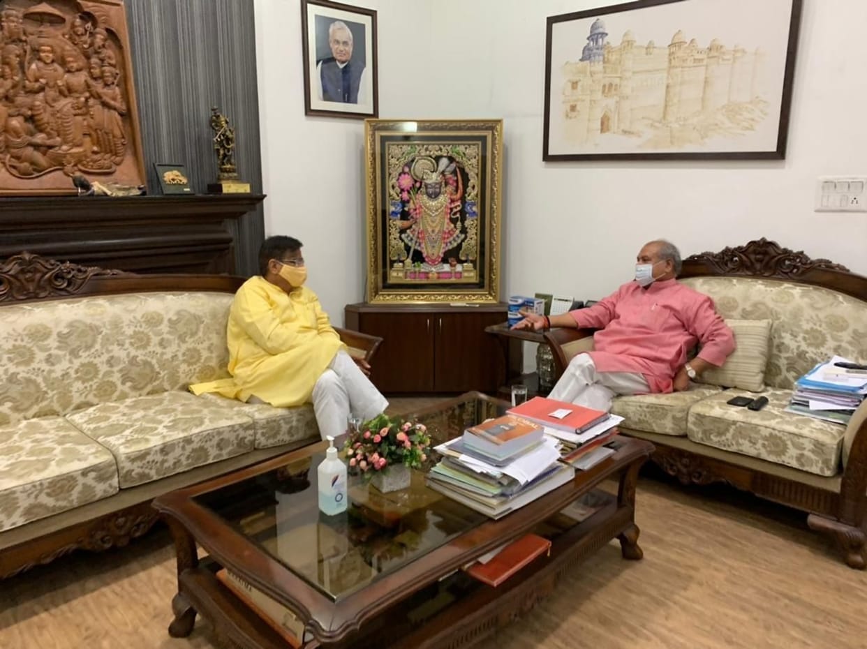 Dhankar consulted Union Agriculture Minister Tomar on issues of farmer interest