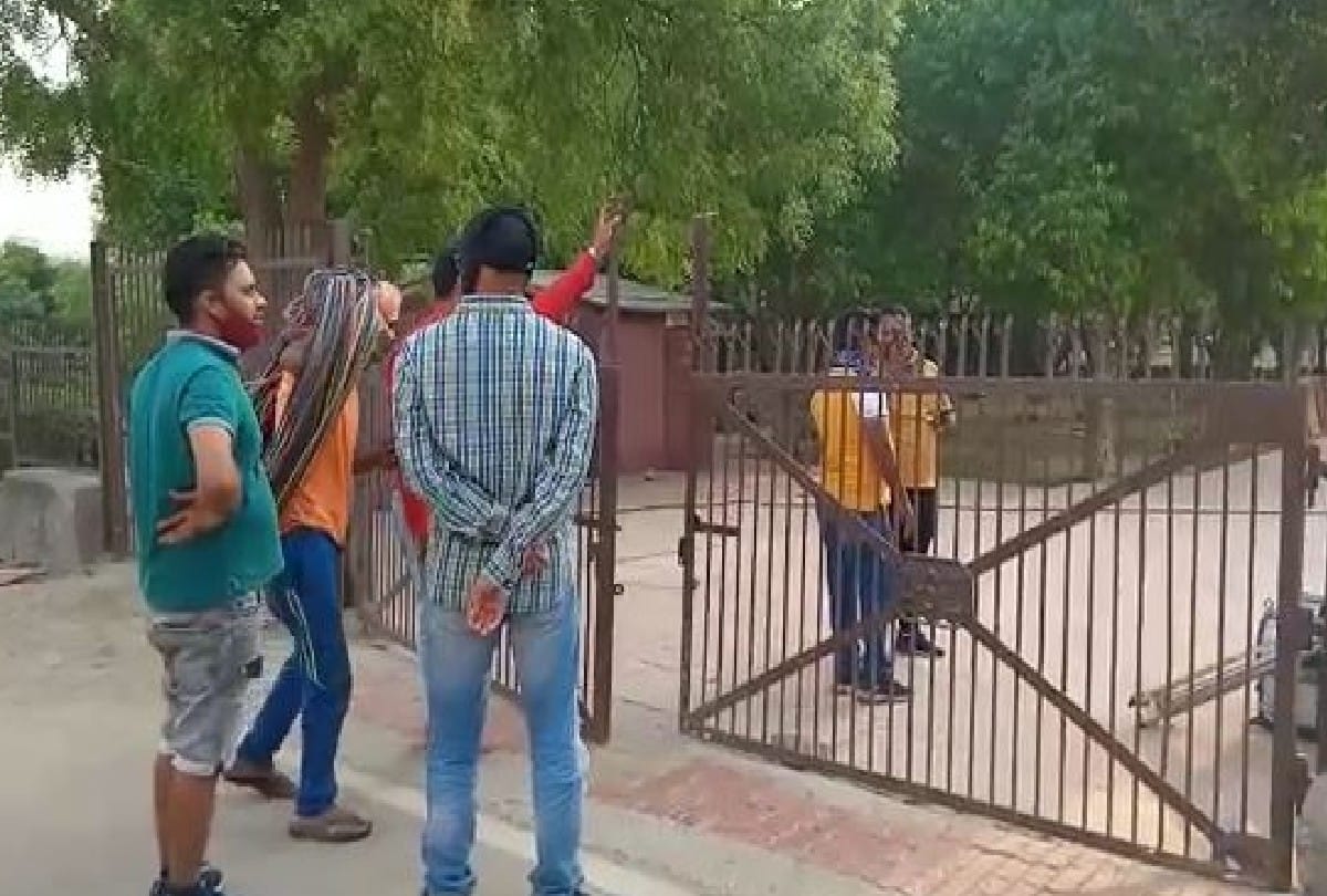 mehtab bagh opens for shooting unit of tv serial in agra