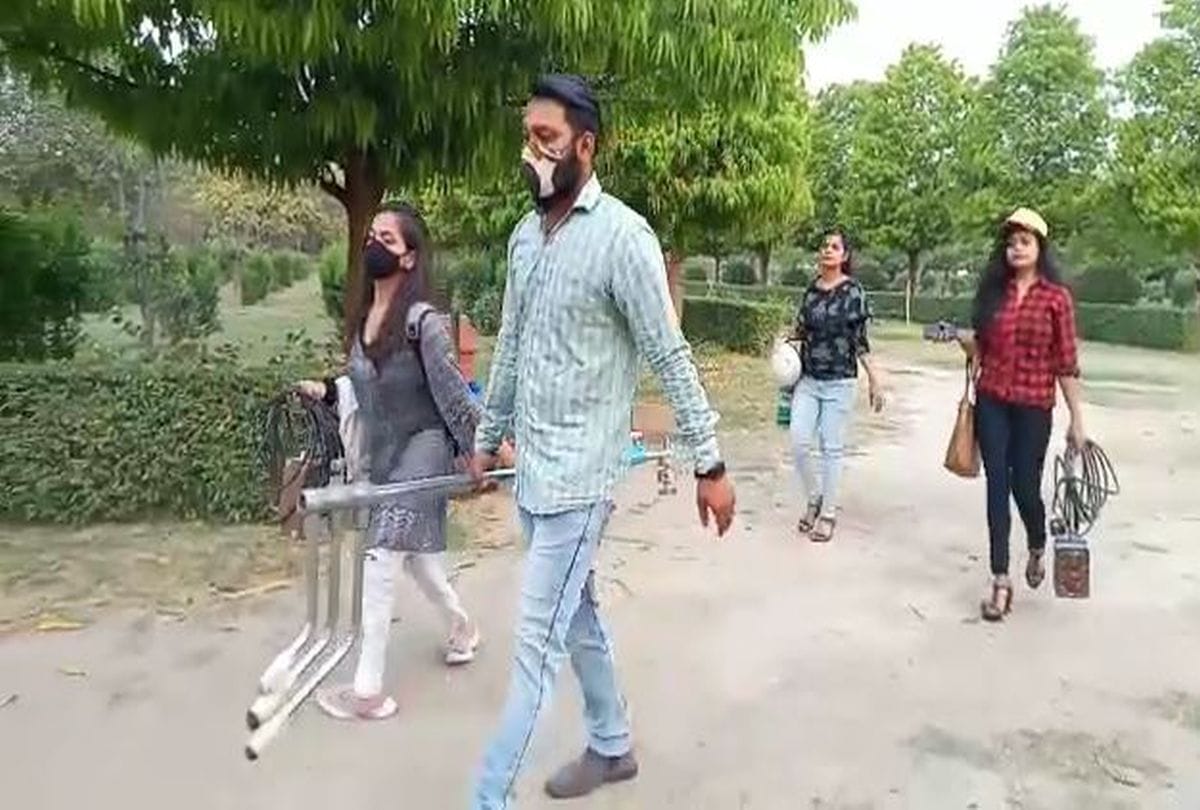 mehtab bagh opens for shooting unit of tv serial in agra