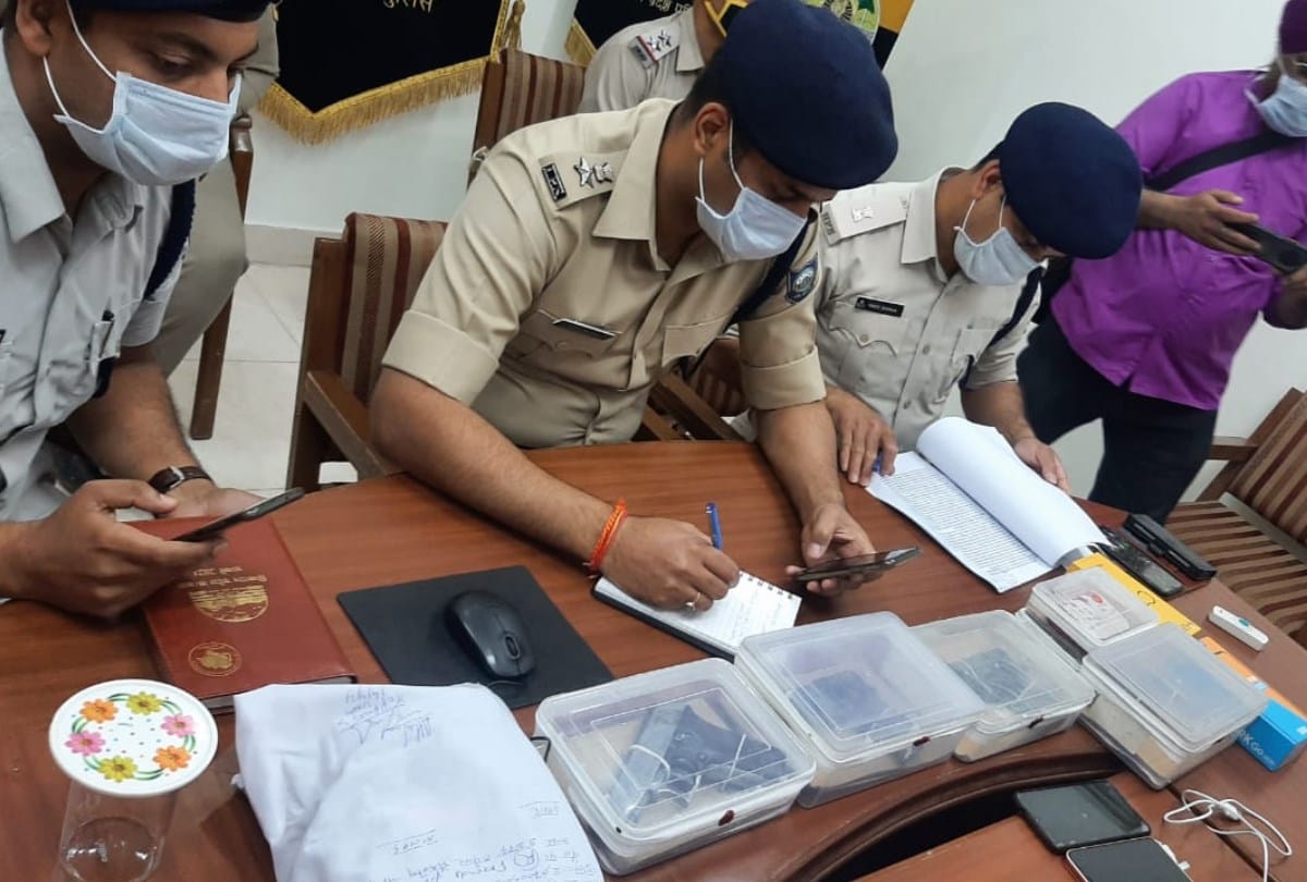 liquor dealer loot case Una Himachal News: three accused arrested with four pistol and 98 live cartridges recovered