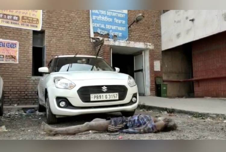A Patient agonize out side of Ludhiana civil hospital blood bank till two days