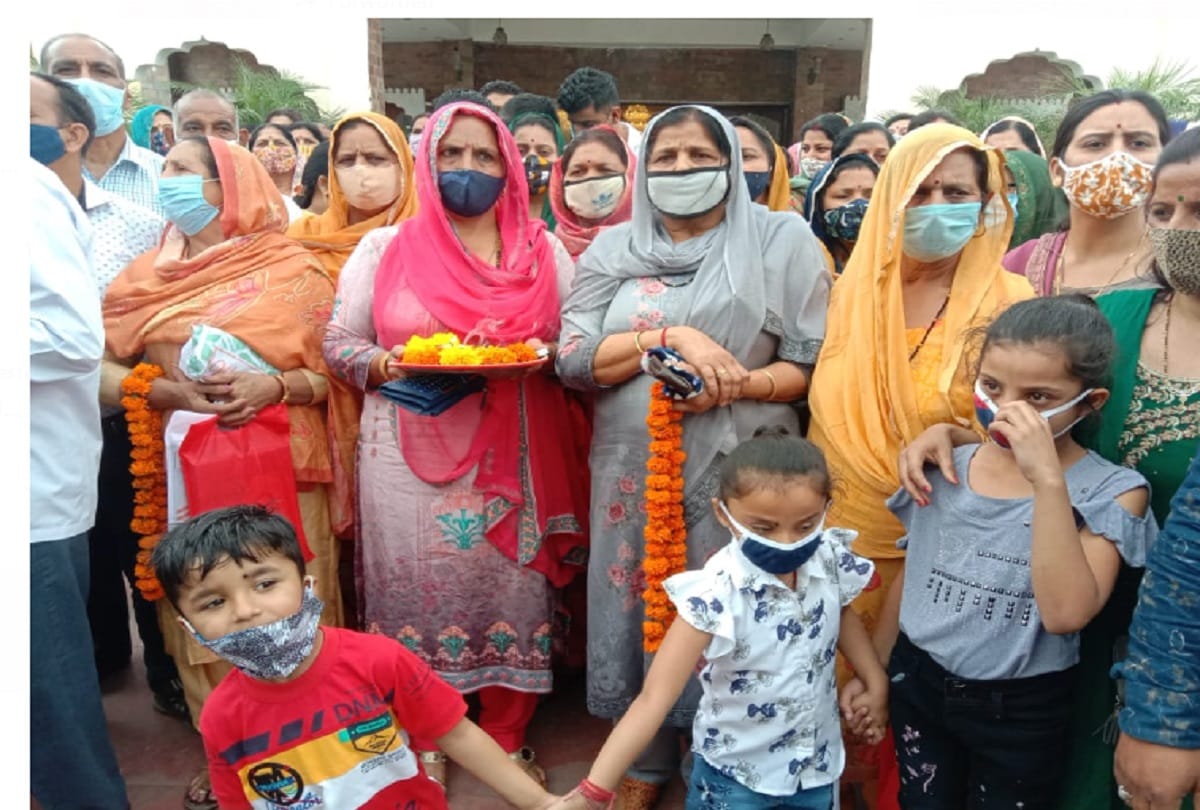 CRPF cobra commando Rakeshwar Singh Manhas return home jammu