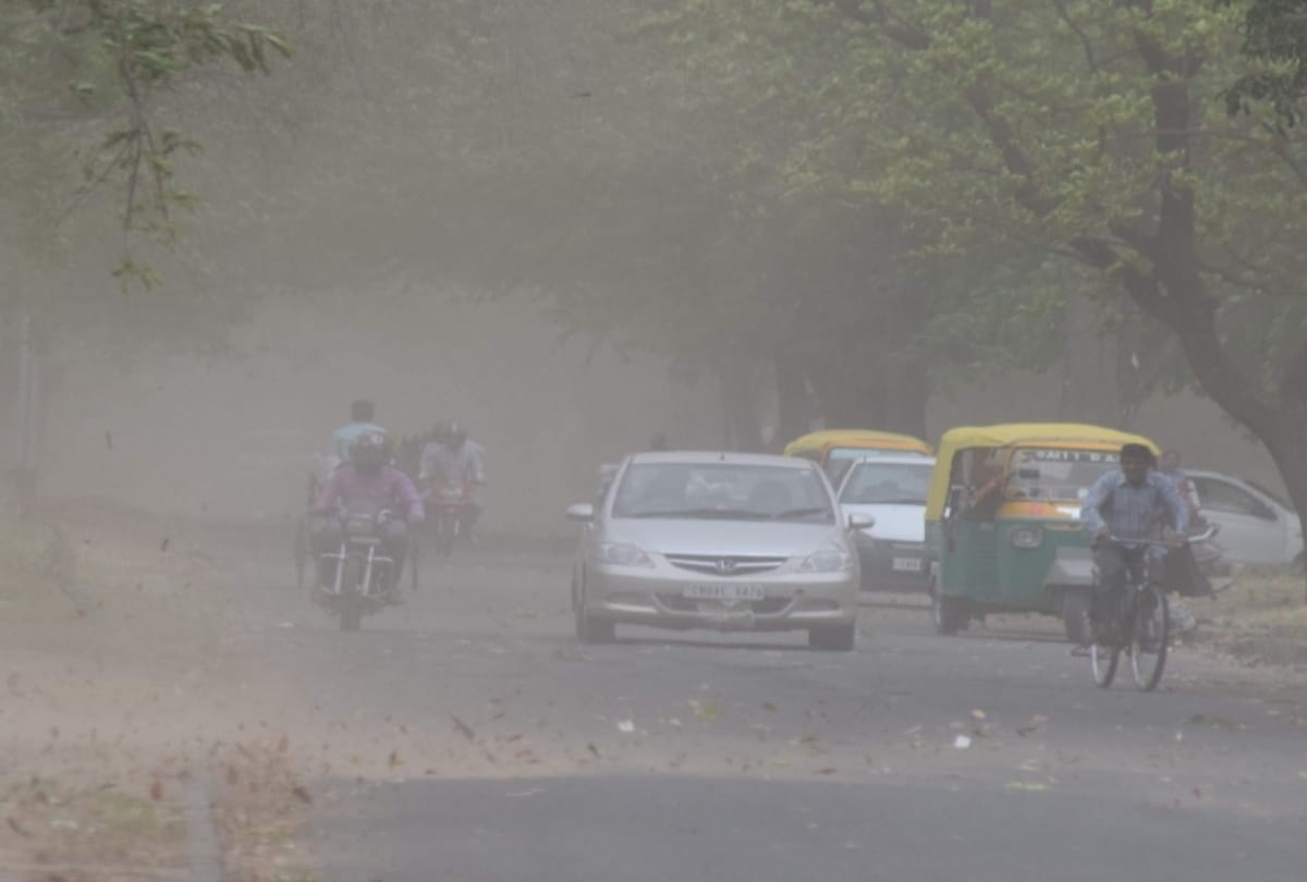delhi ncr weather update 16 april dusty wind changes weather rain lashes in some parts all updates