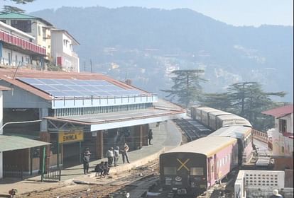 शिमला रेलवे स्टेशन।