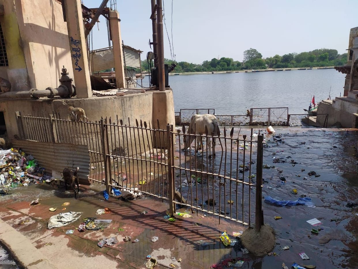 Mathura: dirty sewer water falling in Yamuna