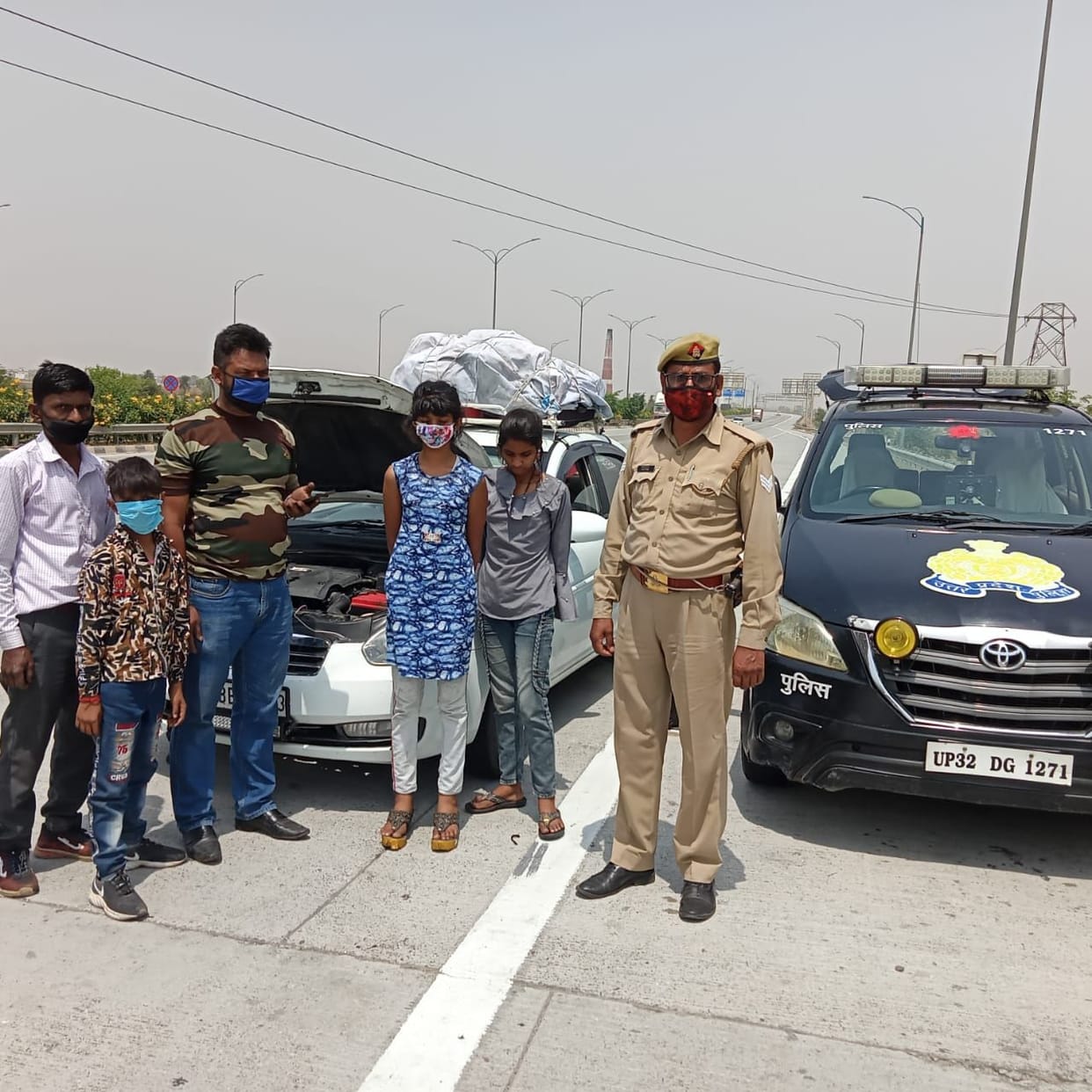 Corona warrior policeman became messiah by helping in trouble