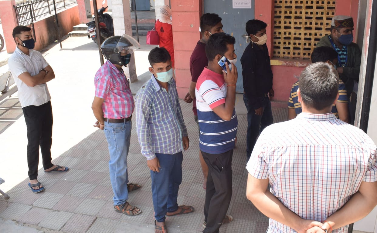 three dead,hardoi news,corona,anm,126 infeted