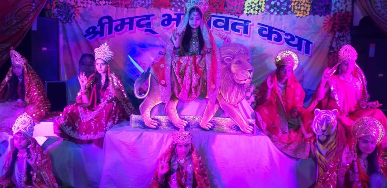 live exhibition of goddess in sadabad