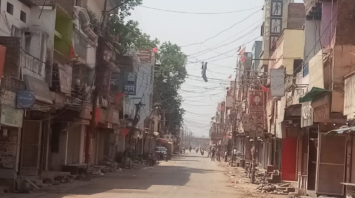 Sonbhadra: 35-hour corona curfew shows impact, silence on roads, markets remain closed 