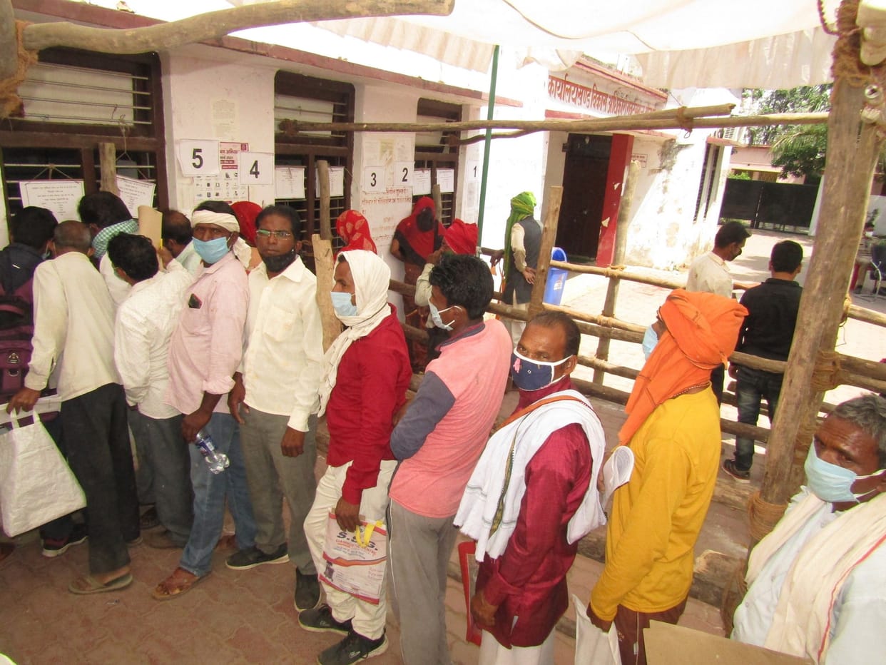 20715 people enrolled for four posts in two days
